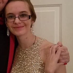 Meet your Posher, Leslie